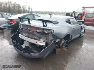 2019 Chevrolet Camaro 2SS with VIN 1G1FH1R79K0133313, listed as a IAAI auction lot 41958694 with 76,321 mi miles. Bid and sale history available at carsss.com. Image 6.