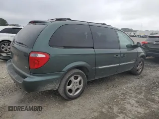2001 Dodge Caravan ES with VIN 2B8GP54L01R117432, listed as a Copart auction lot 84896924 with 207,991 mi miles and Salvage Title. Bid and sale history available at carsss.com. Image 3.