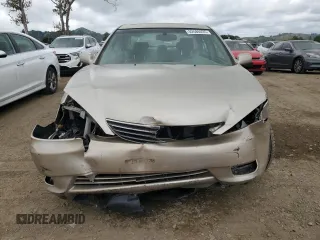 2005 Toyota Camry LE with VIN 4T1BF30K65U082774, listed as a Copart auction lot 52586035 with 119,968 mi miles and Clean Title. Bid and sale history available at DreamBid. Image 5.