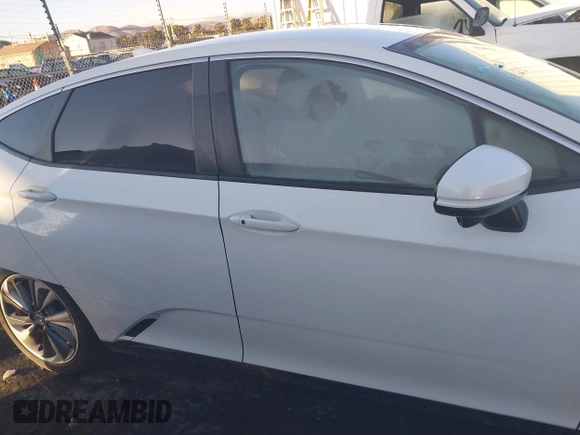 2018 Honda Clarity z VIN JHMZC5F11JC013866, wystawiony jako IAAI lot #38266703 z przebiegiem 97 522 mil mil oraz . Historia ofert i sprzedaży dostępna na DreamBid. Obrazek 14.