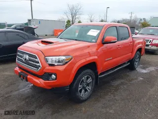 2017 Toyota Tacoma SR5 with VIN 5TFCZ5AN6HX121144, listed as a IAAI auction lot 41666728 with 85,176 mi miles. Bid and sale history available at carsss.com. Image 2.