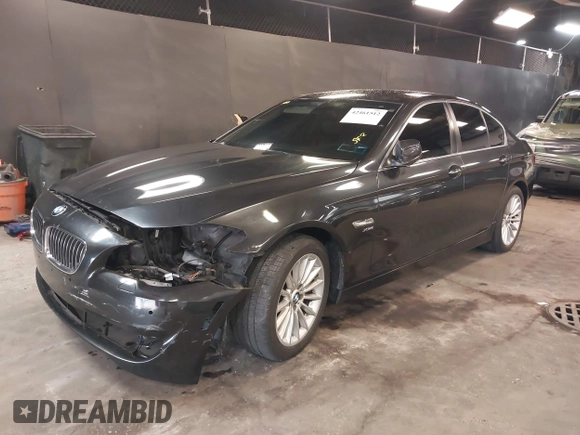 2011 BMW 5 Series 535i xDrive z VIN WBAFU7C50BC779011, wystawiony jako IAAI lot #42461512 z przebiegiem 136 980 mil mil oraz . Historia ofert i sprzedaży dostępna na DreamBid. Obrazek 19.