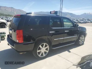 2014 Cadillac Escalade Luxury z VIN 1GYS4BEF1ER182908, wystawiony jako Copart lot #58026205 z przebiegiem 136 254 mil mil oraz Szkoda całkowita • Salvage title. Historia ofert i sprzedaży dostępna na DreamBid. Obrazek 3.