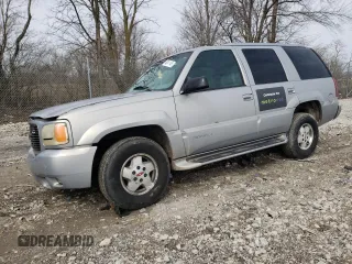 1999 GMC Denali with VIN 1GKEK13R0XR915053, listed as a Copart auction lot 49241145 with 2,664,121 mi miles and Salvage Title. Bid and sale history available at carsss.com. Image 1.