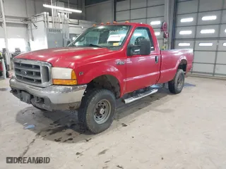 2000 Ford Super Duty F-250 XL with VIN 1FTNF21L0YEB96710, listed as a IAAI auction lot 41534150 with 296,680 mi miles. Bid and sale history available at carsss.com. Image 18.