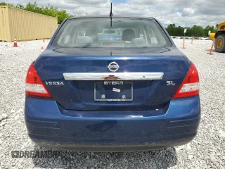 2009 Nissan Versa S z VIN 3N1BC11E89L361883, wystawiony jako Copart lot #57121985 z przebiegiem 204 638 mil mil oraz Czysty tytuł • Clean title. Historia ofert i sprzedaży dostępna na DreamBid. Obrazek 6.