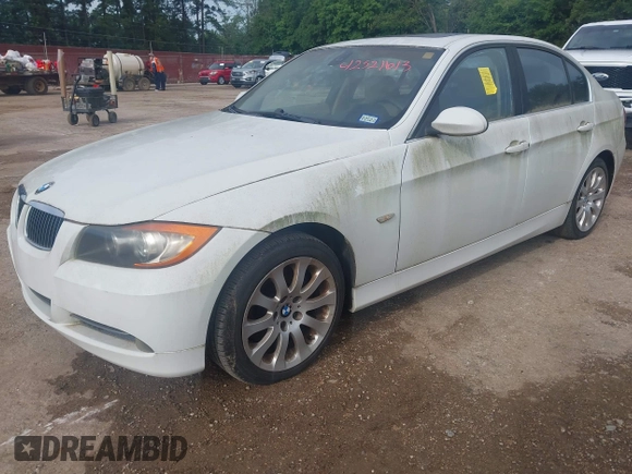 2006 BMW 3 Series 330i с VIN WBAVB33526PS18608, выставлен на аукционе IAAI как лот 42521613 с пробегом Не указан миль и . История ставок и продаж доступна на DreamBid. Изображение 2.