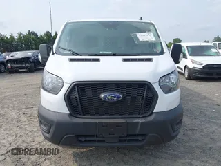 2023 Ford Transit Cargo с VIN 1FTBR1Y85PKC03205, выставлен на аукционе IAAI как лот 42113154 с пробегом 17 338 миль миль и . История ставок и продаж доступна на DreamBid. Изображение 12.