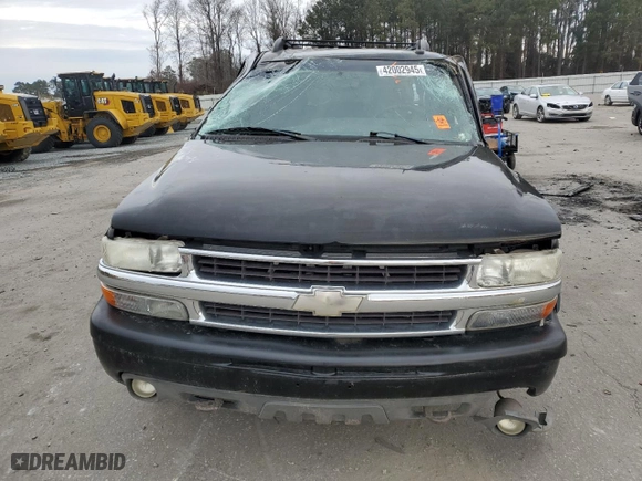 2003 Chevrolet Tahoe Z71 with VIN 1GNEK13T03R124255, listed as a Copart auction lot 42002945 with 205,965 mi miles and Salvage Title. Bid and sale history available at carsss.com. Image 5.