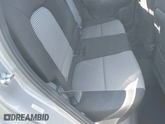 2021 Hyundai Kona SE with VIN KM8K12AA9MU667653, listed as a IAAI auction lot 41889973 with 30,399 mi miles and . Bid and sale history available at DreamBid. Image 8.