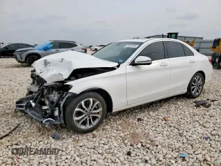 2018 Mercedes-Benz C 300 z VIN 55SWF4JB1JU267312, wystawiony jako Copart lot #57413715 z przebiegiem 53 288 mil mil oraz Szkoda całkowita • Salvage title. Historia ofert i sprzedaży dostępna na DreamBid. Obrazek 1.