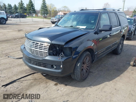 2014 Lincoln Navigator z VIN 5LMJJ2J53EEL08886, wystawiony jako IAAI lot #41971904 z przebiegiem 140 190 mil mil oraz . Historia ofert i sprzedaży dostępna na DreamBid. Obrazek 17.
