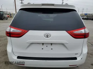 2019 Toyota Sienna LE Auto Access Seat z VIN 5TDKZ3DC2KS004815, wystawiony jako Copart lot #63492255 z przebiegiem 131 212 mil mil oraz Szkoda całkowita • Salvage title. Historia ofert i sprzedaży dostępna na DreamBid. Obrazek 6.
