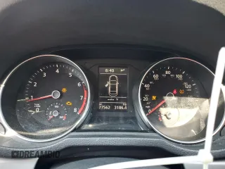 2016 Volkswagen Passat S z VIN 1VWAS7A30GC011313, wystawiony jako Copart lot #61678315 z przebiegiem 77 562 mil mil oraz Szkoda całkowita • Salvage title. Historia ofert i sprzedaży dostępna na DreamBid. Obrazek 9.