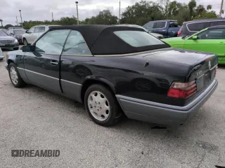 1995 Mercedes-Benz E Class with VIN WDBEA66EXSC281846, listed as a Copart auction lot 75006754 with 83,067 mi miles and Salvage Title. Bid and sale history available at carsss.com. Image 2.