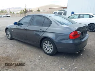 2007 BMW 3 Series 328xi with VIN WBAVC93547K033541, listed as a IAAI auction lot 41868339 with 190,503 mi miles. Bid and sale history available at carsss.com. Image 3.