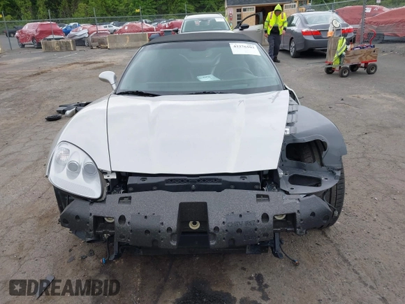 2005 Chevrolet Corvette with VIN 1G1YY34UX55125083, listed as a IAAI auction lot 42276103 with 29,167 mi miles and . Bid and sale history available at DreamBid. Image 13.