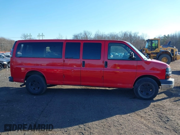 2012 Chevrolet Express Passenger 1LT z VIN 1GAZG1FG8C1109469, wystawiony jako IAAI lot #41319826 z przebiegiem 246 801 mil mil oraz . Historia ofert i sprzedaży dostępna na DreamBid. Obrazek 13.