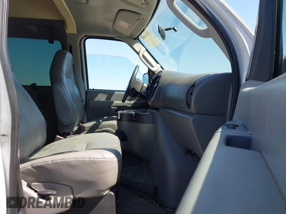 2008 Ford Econoline Cargo Commercial with VIN 1FTNS24W48DB56945, listed as a IAAI auction lot 42520468 with 97,068 mi miles and . Bid and sale history available at DreamBid. Image 5.