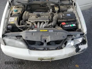 2000 Volvo V70 with VIN YV1LW61J4Y2707036, listed as a Copart auction lot 85958214 with 229,599 mi miles and Salvage Title. Bid and sale history available at carsss.com. Image 12.