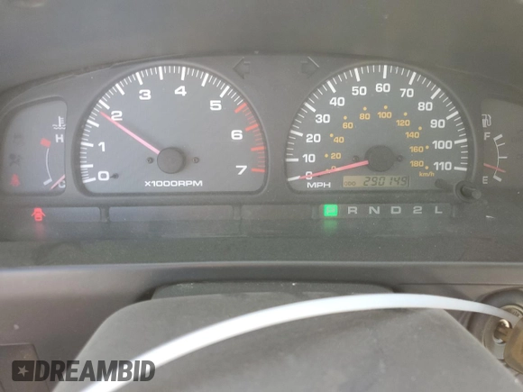 2002 Toyota 4Runner SR5 z VIN JT3GN86R920252356, wystawiony jako Copart lot #68425944 z przebiegiem 290 149 mil mil oraz Czysty tytuł • Clean title. Historia ofert i sprzedaży dostępna na DreamBid. Obrazek 9.
