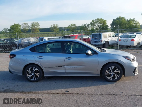 2025 Subaru Legacy Premium z VIN 4S3BWAD65S3018054, wystawiony jako IAAI lot #42728296 z przebiegiem 6 488 mil mil oraz . Historia ofert i sprzedaży dostępna na DreamBid. Obrazek 13.