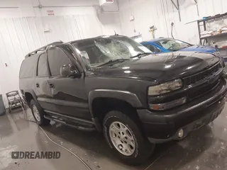 2003 Chevrolet Suburban Z71 with VIN 3GNFK16Z33G275630, listed as a IAAI auction lot 41937310 with 224,207 mi miles. Bid and sale history available at carsss.com. Image 14.