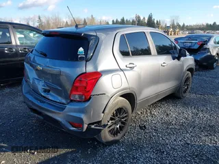 2020 Chevrolet Trax LS with VIN 3GNCJNSB4LL176912, listed as a IAAI auction lot 41746543 with 101,389 mi miles. Bid and sale history available at carsss.com. Image 4.
