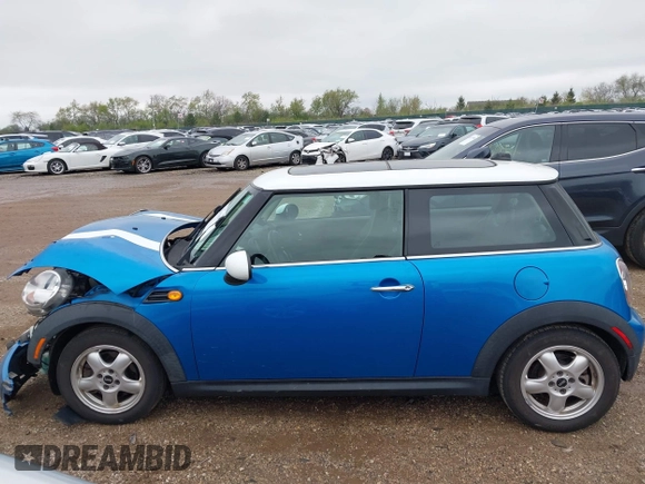 2011 MINI Hardtop with VIN WMWSU3C55BT252427, listed as a IAAI auction lot 42118852 with 151,077 mi miles and . Bid and sale history available at DreamBid. Image 15.