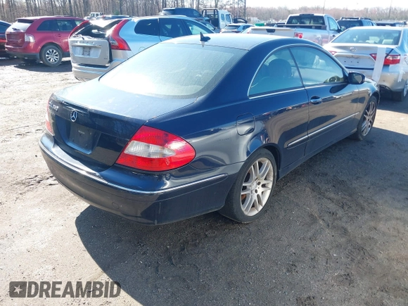 2008 Mercedes-Benz CLK 350 with VIN WDBTJ56H38F238341, listed as a IAAI auction lot 41857777 with 160,257 mi miles and . Bid and sale history available at carsss.com. Image 4.