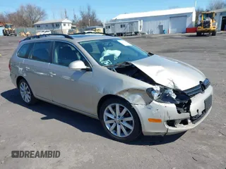 2014 Volkswagen Jetta SportWagen TDI with VIN 3VWPL7AJ8EM610672, listed as a IAAI auction lot 41811091 with 129,554 mi miles. Bid and sale history available at carsss.com. Image 1.