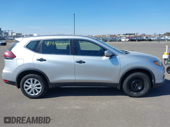 2019 Nissan Rogue SV with VIN KNMAT2MV0KP537250, listed as a IAAI auction lot 41850625 with 109,474 mi miles. Bid and sale history available at carsss.com. Image 13.