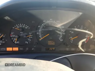 1998 Mercedes-Benz SL-Class with VIN WDBFA67F2WF170899, listed as a Copart auction lot 84813814 with 88,997 mi miles and Salvage Title. Bid and sale history available at carsss.com. Image 9.