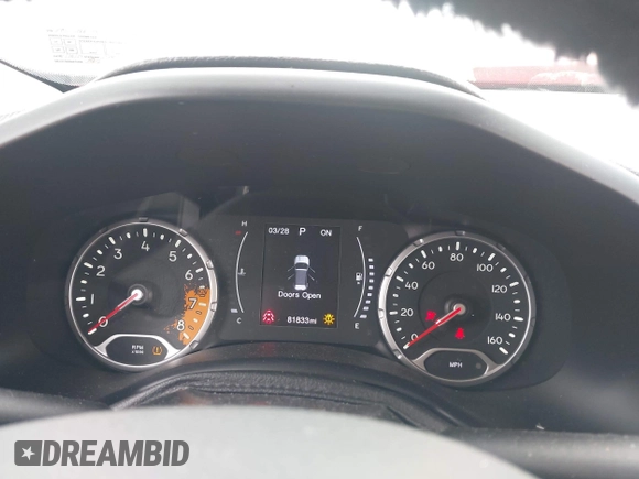 2017 Jeep Renegade Altitude z VIN ZACCJBBB9HPG33672, wystawiony jako IAAI lot #41912411 z przebiegiem 81 833 mil mil oraz . Historia ofert i sprzedaży dostępna na DreamBid. Obrazek 7.