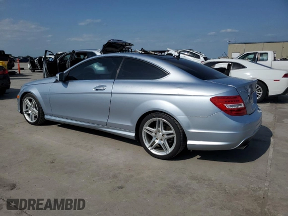 2013 Mercedes-Benz C 250 z VIN WDDGJ4HB5DF957872, wystawiony jako Copart lot #52999035 z przebiegiem 155 348 mil mil oraz Czysty tytuł • Clean title. Historia ofert i sprzedaży dostępna na DreamBid. Obrazek 2.