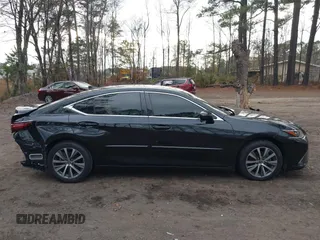 2021 Lexus ES with VIN 58ACZ1B18MU106522, listed as a IAAI auction lot 41053476 with 58,330 mi miles. Bid and sale history available at carsss.com. Image 14.