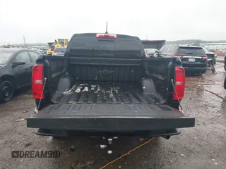 2016 Chevrolet Colorado 2WD Z71 z VIN 1GCGSDE12G1354429, wystawiony jako IAAI lot #42153388 z przebiegiem Nie podano mil oraz . Historia ofert i sprzedaży dostępna na DreamBid. Obrazek 16.