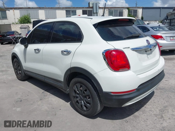 2016 FIAT 500X Pop z VIN ZFBCFXAT6GP477503, wystawiony jako IAAI lot #42536327 z przebiegiem 128 446 mil mil oraz . Historia ofert i sprzedaży dostępna na DreamBid. Obrazek 3.