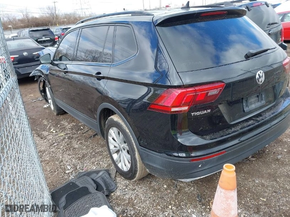 2020 Volkswagen Tiguan S with VIN 3VV1B7AX3LM138606, listed as a IAAI auction lot 41740703 with 99,294 mi miles. Bid and sale history available at carsss.com. Image 3.