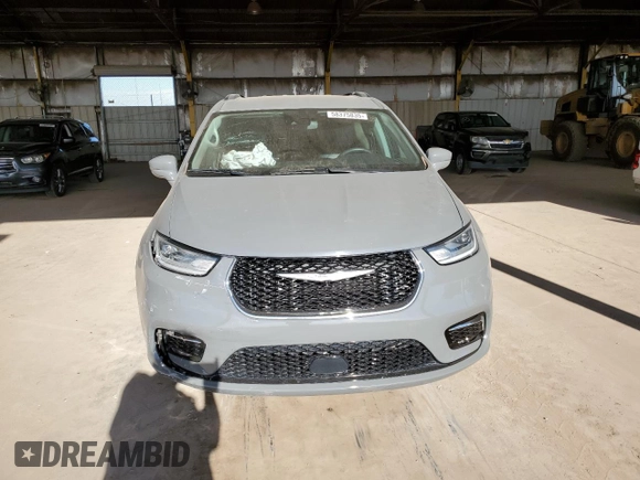 2022 Chrysler Pacifica Touring L z VIN 2C4RC1BGXNR150211, wystawiony jako Copart lot #58375835 z przebiegiem 74 088 mil mil oraz Szkoda całkowita • Salvage title. Historia ofert i sprzedaży dostępna na DreamBid. Obrazek 5.