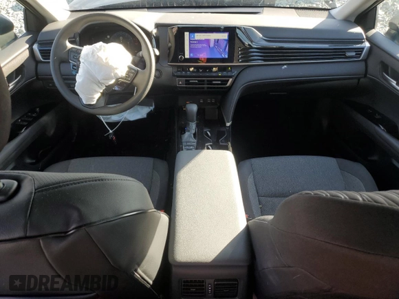 2025 Toyota Camry LE with VIN 4T1DAACK1SU533001, listed as a Copart auction lot 43747945 with 9,236 mi miles and Salvage Title. Bid and sale history available at DreamBid. Image 8.
