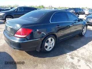 2008 Acura RL Tech Pkg with VIN JH4KB16608C003770, listed as a IAAI auction lot 41862923 with 65,539 mi miles. Bid and sale history available at carsss.com. Image 4.