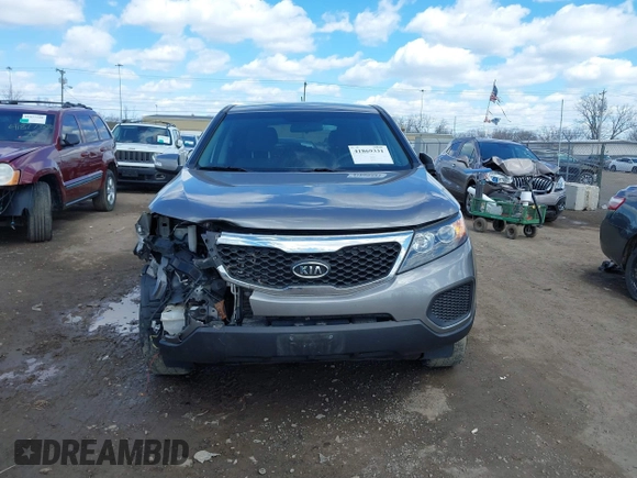 2012 Kia Sorento LX with VIN 5XYKT3A13CG283758, listed as a IAAI auction lot 41869331 with 192,187 mi miles. Bid and sale history available at carsss.com. Image 12.