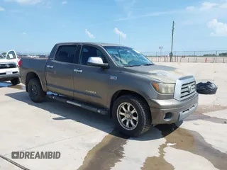 2007 Toyota Tundra Limited z VIN 5TBEV58147S460599, wystawiony jako IAAI lot #42476925 z przebiegiem Nie podano mil oraz . Historia ofert i sprzedaży dostępna na DreamBid. Obrazek 1.