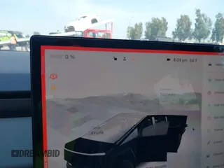 2024 Tesla Cybertruck с VIN 7G2CEHED5RA053441, выставлен на аукционе IAAI как лот 42475220 с пробегом 8 671 миль миль и . История ставок и продаж доступна на DreamBid. Изображение 17.