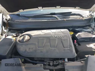 2015 Jeep Cherokee Latitude with VIN 1C4PJLCS6FW689607, listed as a IAAI auction lot 42103286 with 142,479 mi miles. Bid and sale history available at carsss.com. Image 10.