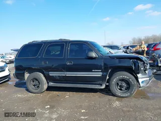 2002 Chevrolet Tahoe LT with VIN 1GNEC13Z02R203361, listed as a IAAI auction lot 41580885 with 349,050 mi miles. Bid and sale history available at carsss.com. Image 13.