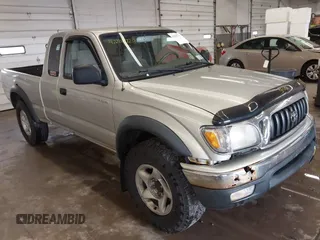 2002 Toyota Tacoma z VIN 5TEWN72N72Z109782, wystawiony jako IAAI lot #42207729 z przebiegiem 174 367 mil mil oraz . Historia ofert i sprzedaży dostępna na DreamBid. Obrazek 1.