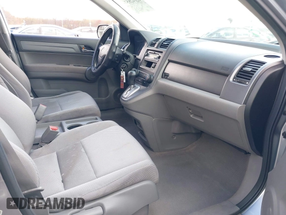 2008 Honda CR-V LX with VIN JHLRE38338C005828, listed as a IAAI auction lot 42042857 with 104,181 mi miles and . Bid and sale history available at carsss.com. Image 5.