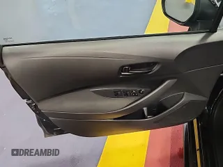2024 Toyota Corolla LE z VIN 5YFB4MDEXRP128517, wystawiony jako IAAI lot #42852699 z przebiegiem 36 111 mil mil oraz . Historia ofert i sprzedaży dostępna na DreamBid. Obrazek 3.